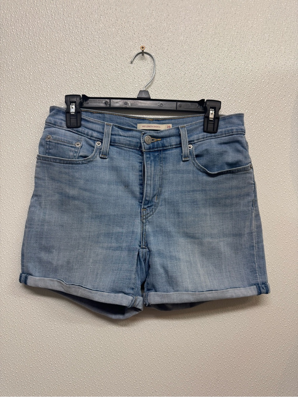 Levi's Light Blue Rolled Hem Denim Shorts Sz 28 (D-76)